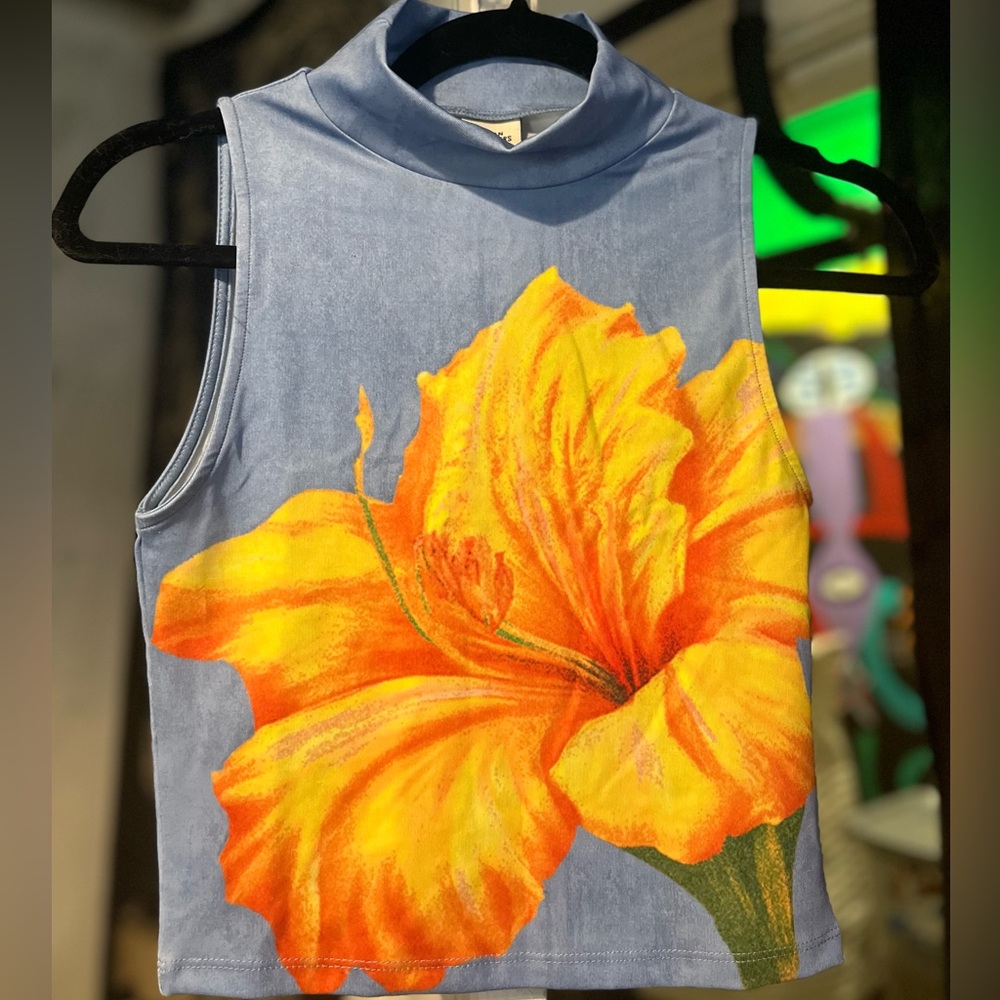 NWT Urban Outfitters Flower Crop Top